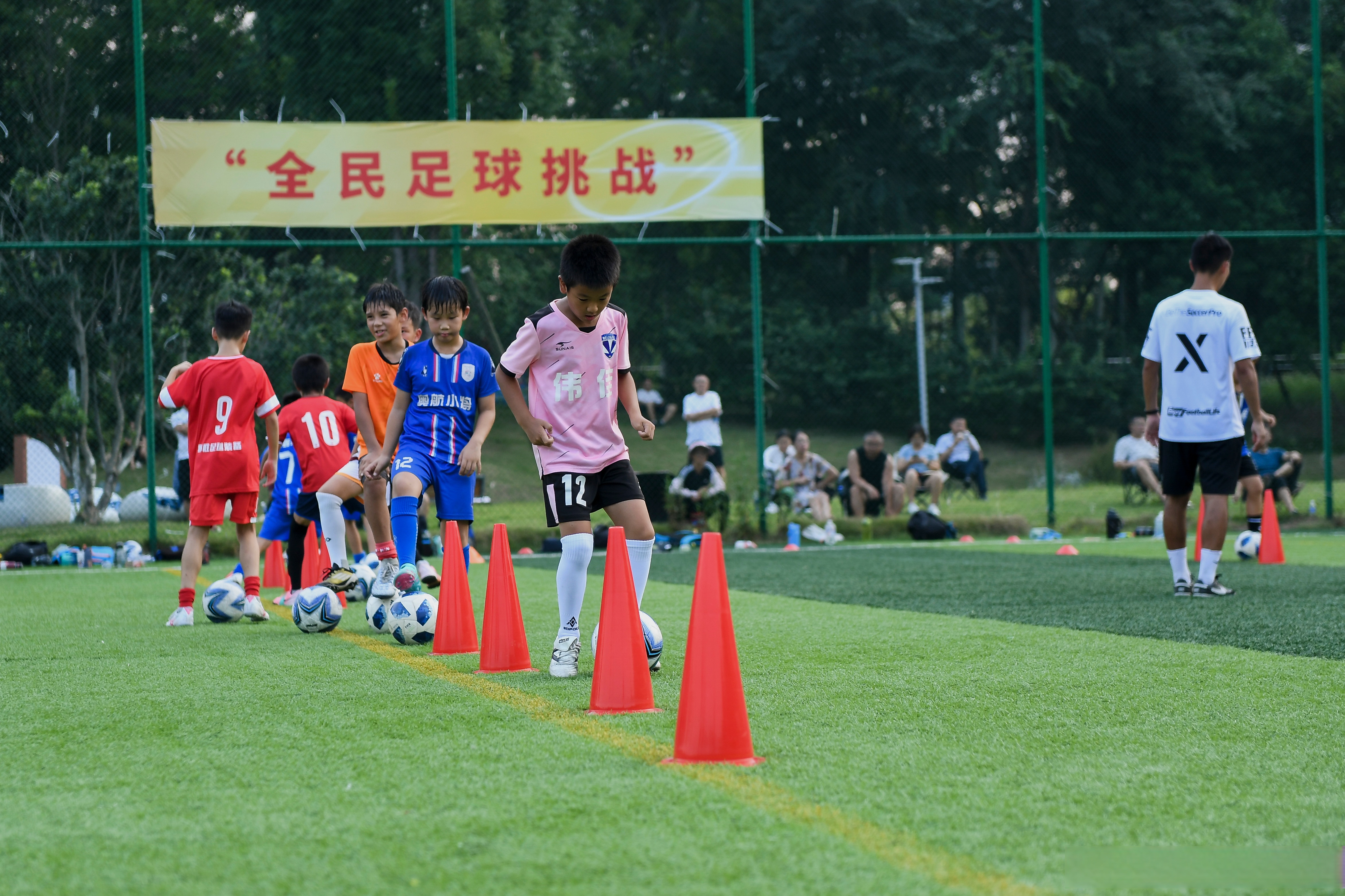 开云官网APP下载-纳入更多本土元素的足球赛事吸引新一代粉丝的简单介绍