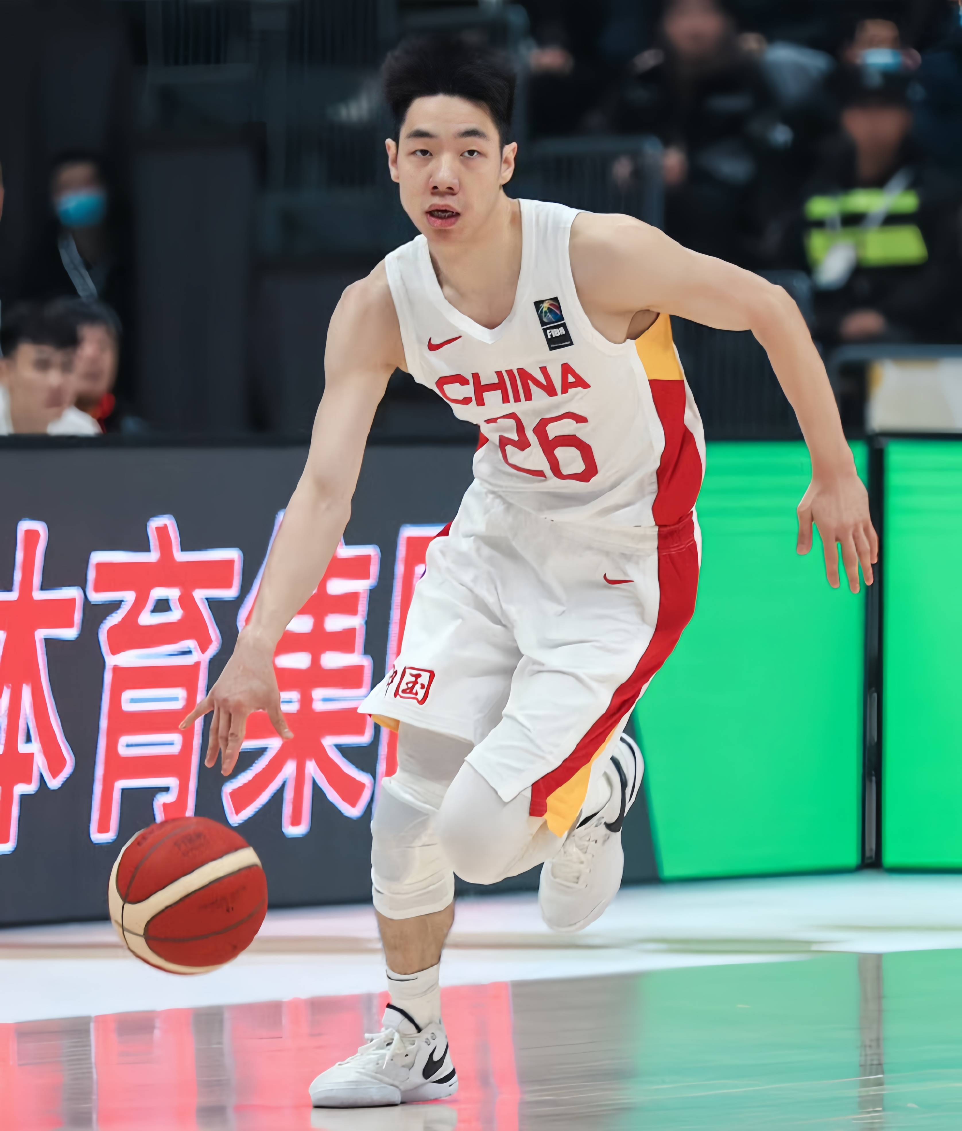 kaiyun体育app-中国男篮主帅公布新阵容，年轻球员获重用的简单介绍