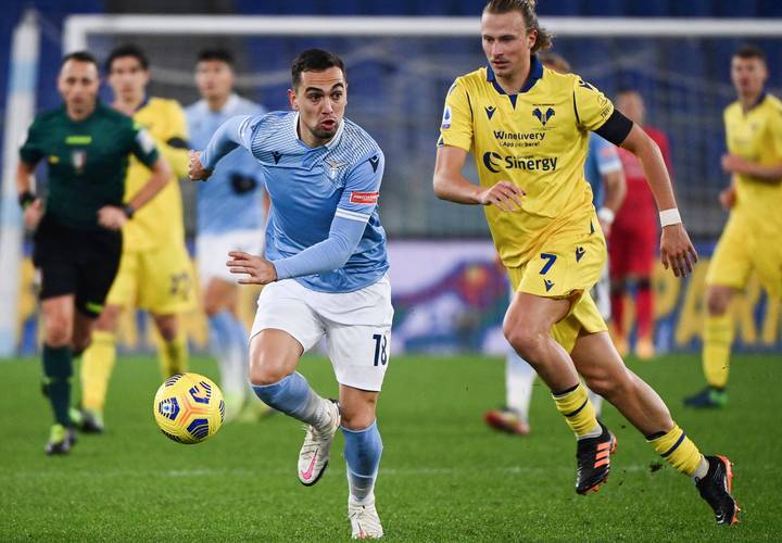 开云平台-包含意甲激烈较量，球员专访揭秘场上战术调整的细节与心态变化的词条