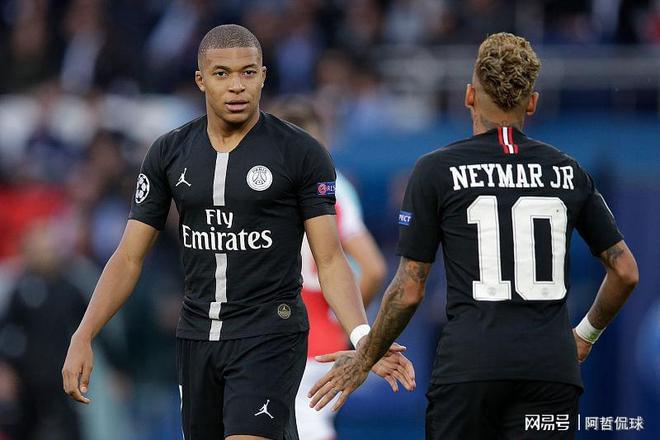 kaiyun体育app-关于法甲榜单：巴黎依旧遥遥领先，摩纳哥奋起直追的信息